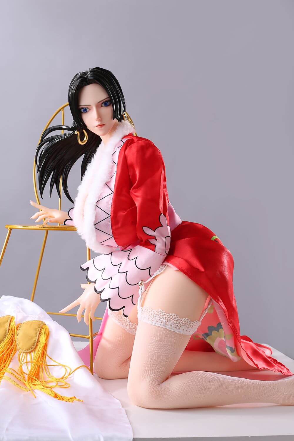65cm Anime Sex Doll Boa Hancock showing her sexy white kneesocks