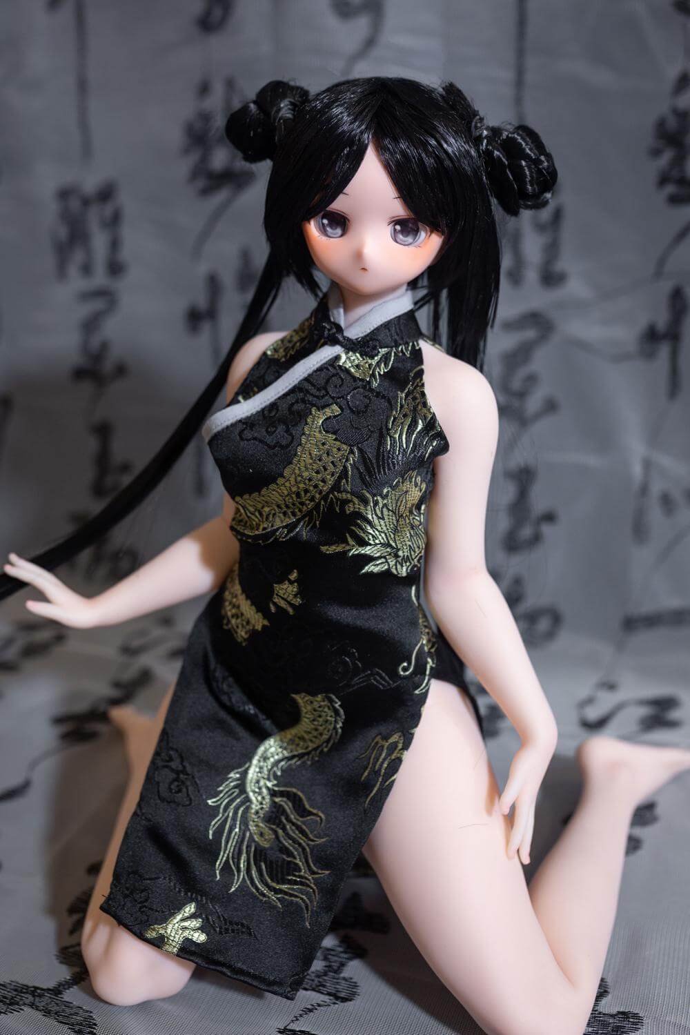 Blue Archive Mini Sex Doll Kisaki, sitting on the ground with chinese dress, she's a 60cm Hentai Figure with cool but cute face