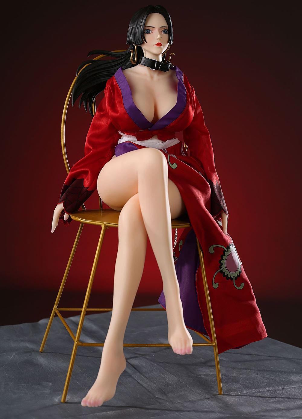 Cast off figure, Boa Hancock sex doll crossing her sexy slim legs