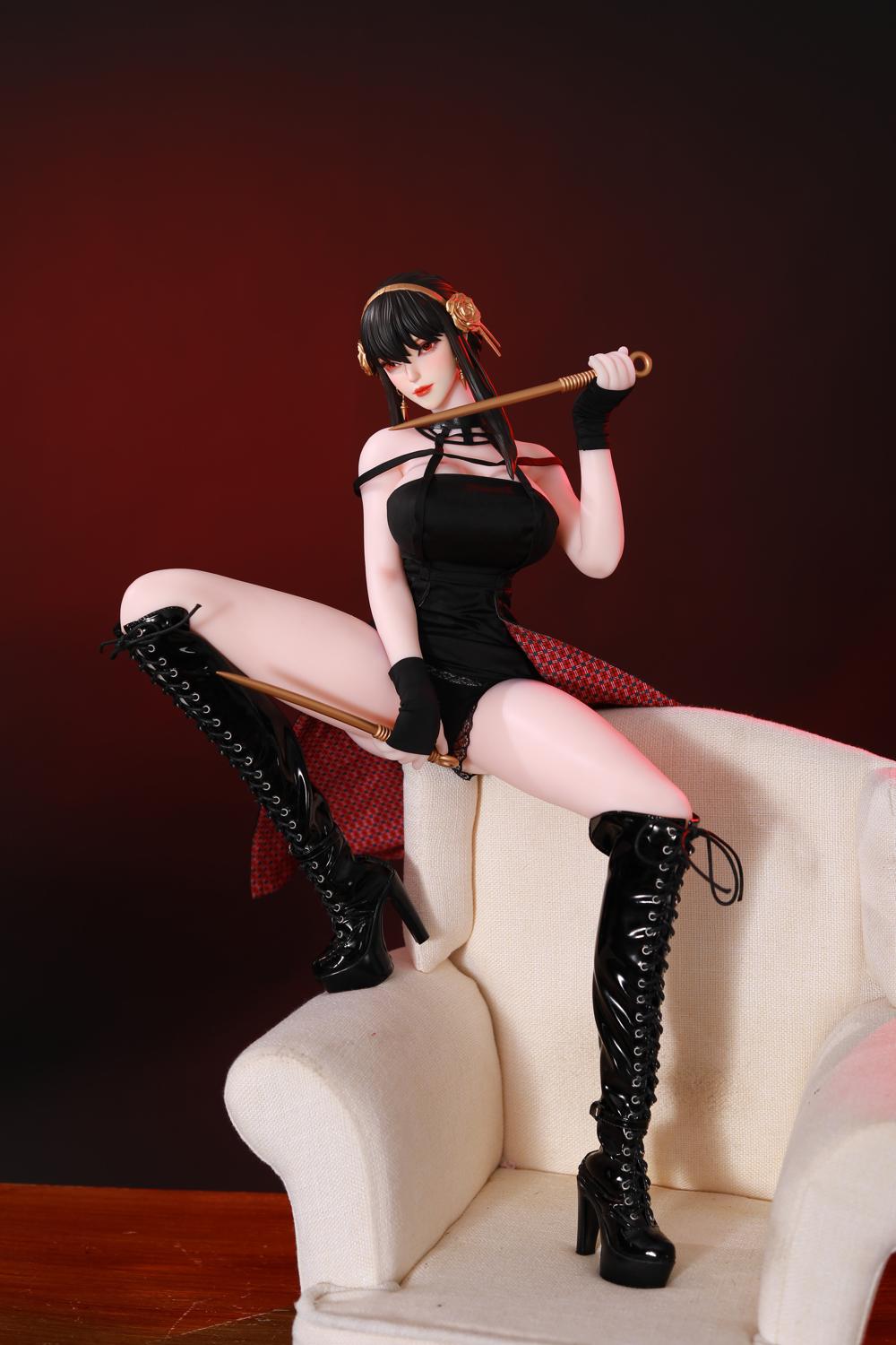 Anime Mini Sex Doll Yor Forger, Spy Family 70cm Hentai Figure in Silicone in assassin position